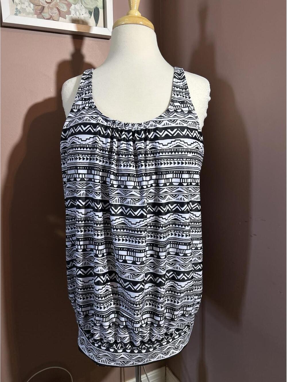 Yonique Tankini Top Womens Size 18 Tribal Print Black White TOP ONLY New